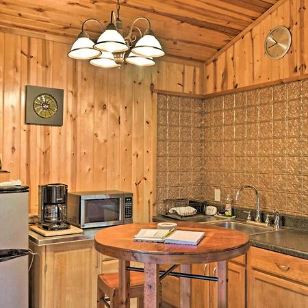 The Boat House Creekside Getaway In Hot Springs! Apartment Bagian luar foto