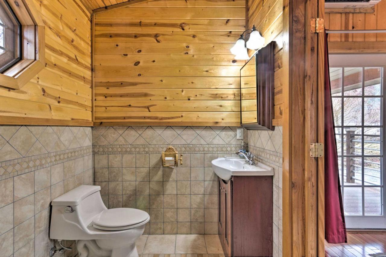 The Boat House Creekside Getaway In Hot Springs! Apartment Bagian luar foto