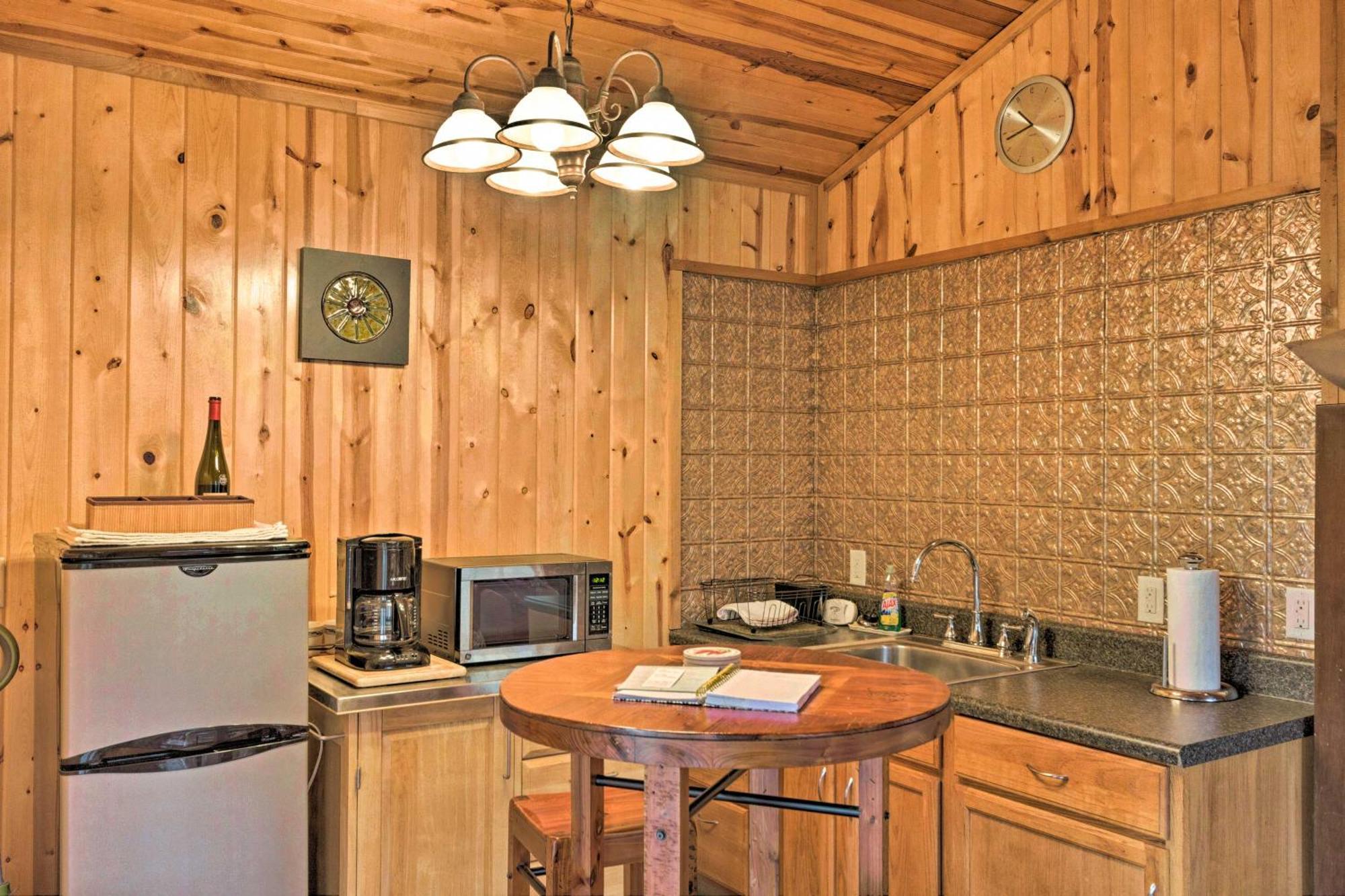 The Boat House Creekside Getaway In Hot Springs! Apartment Bagian luar foto